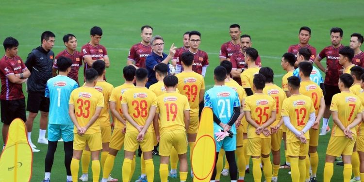 Thông tin tiểu sử cầu thủ Bùi Tiến Dũng